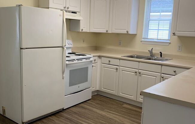 3 Bedroom 2 Bath House Available on Hillsdale Drive