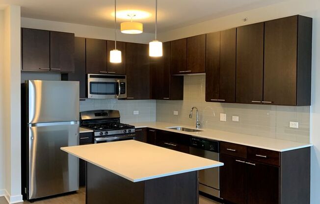 1 bed, 1 bath, 795 sqft, $2,256, Unit 335