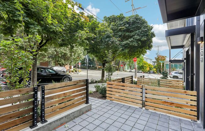 1 bed, 1.5 baths, 610 sqft, $2,450, Unit 105