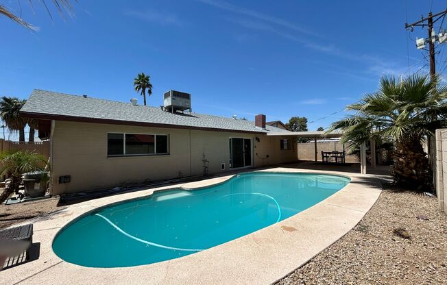 4028 W Palo Verde Dr Phoenix, AZ 85019