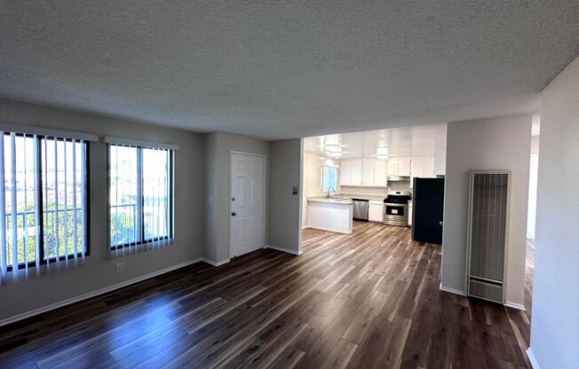 2 beds, 2 baths, $2,295, Unit 302