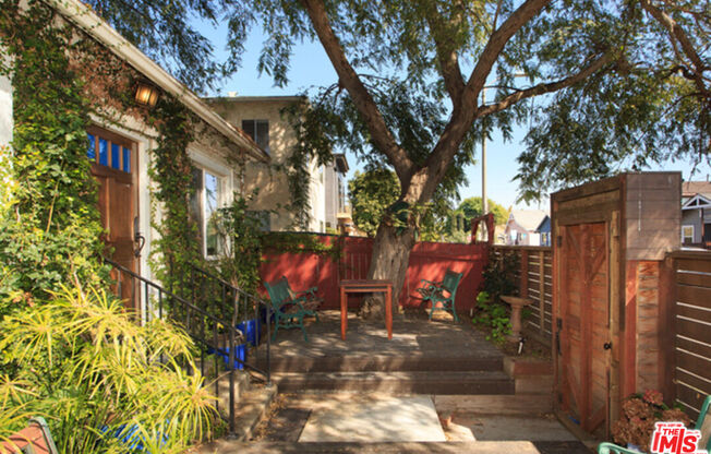 547 Brooks Ave