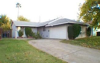 Super Cute 3/2 Rancho Cordova Home!! **Please Read Entire Ad For Viewings**