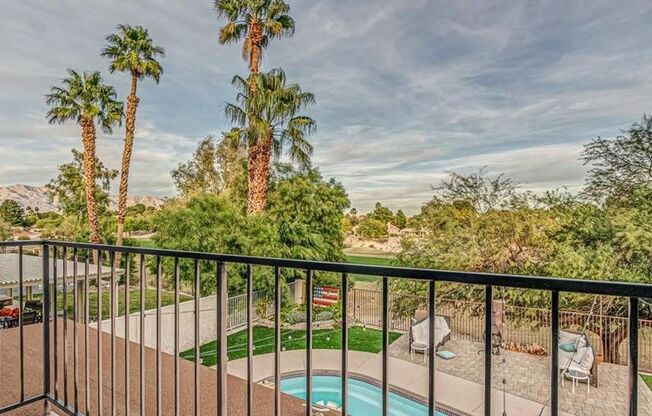 Luxurious home with private pool on Painted Desert Golf Course