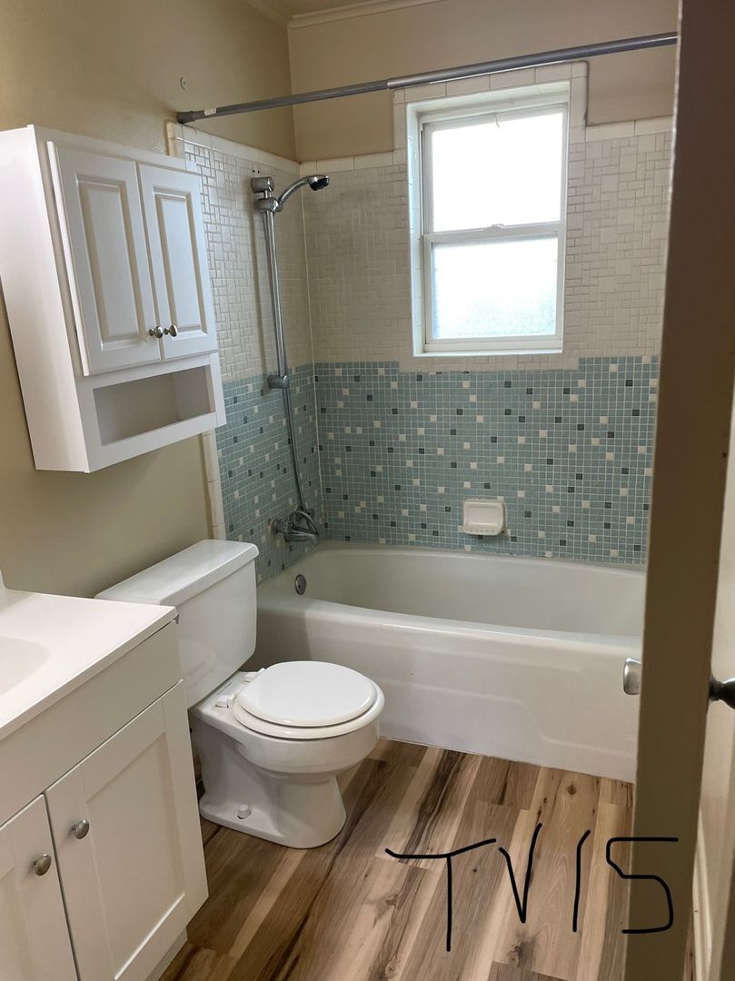 1 bed, 1 bath, $725, Unit Unit 15