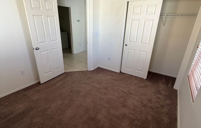 3 beds, 2.5 baths, $1,900