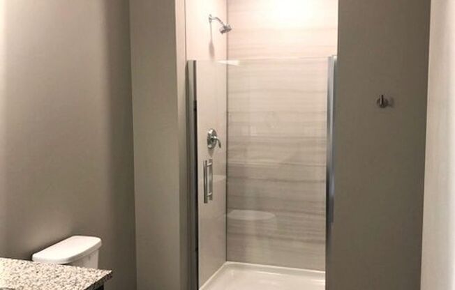 1 bed, 1 bath, 698 sqft, $1,425, Unit 301