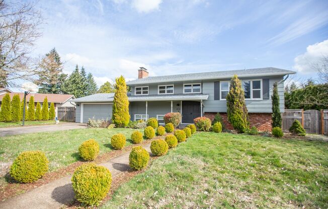 South Salem 4 Bedroom 2 Bath Home Available Mid June !!!
