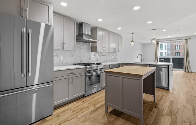 3 beds, 2.5 baths, 1,500 sqft, $5,000, Unit 506