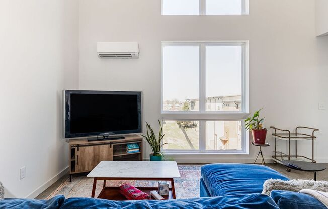 2 beds, 2 baths, 1,150 sqft, $1,995, Unit 402