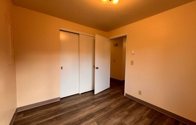 2 beds, 1 bath, $1,495, Unit 518298 - 3204 NE Stapleton Rd #J