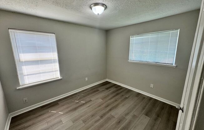 3 beds, 1 bath, $1,499