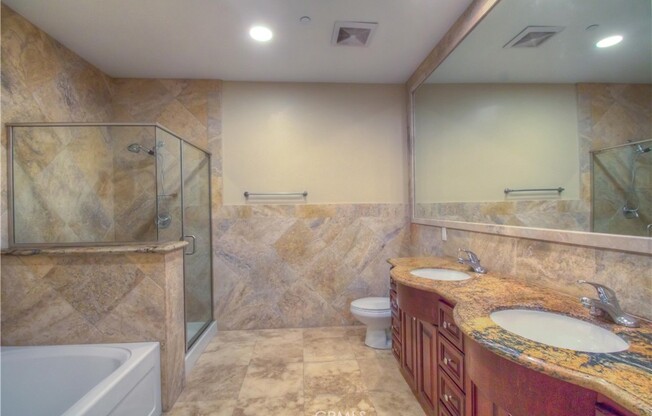4551 COLDWATER CYN AVE