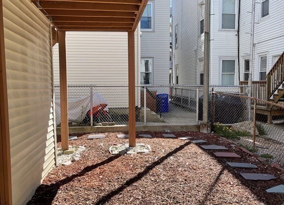 1 bed, 5.5 baths, 750 sqft, $2,100, Unit 1