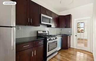 290 5 AVE