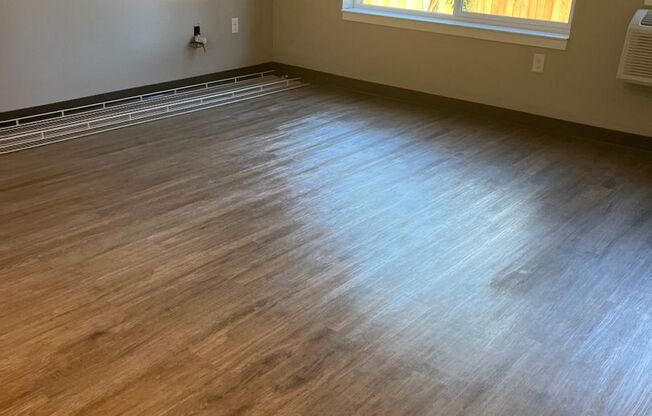 1 bed, 1 bath, 669 sqft, $1,395, Unit 106