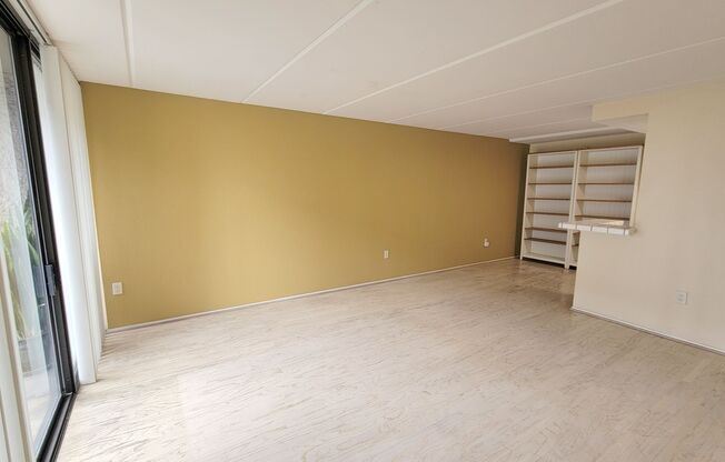 1 bed, 1 bath, $2,100, Unit 402