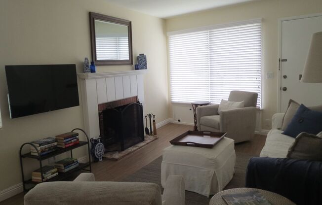 2 beds, 1 bath, $6,000