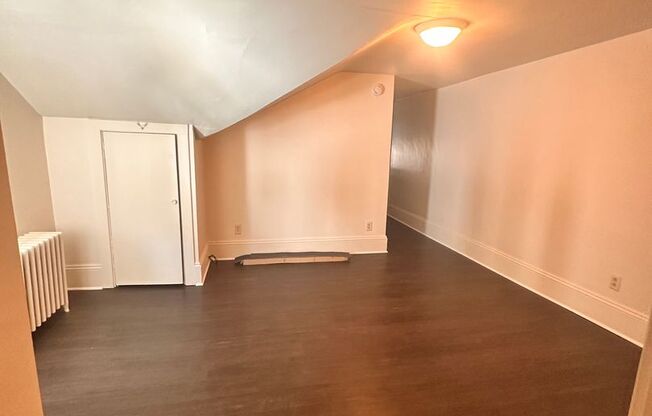 1 bed, 1 bath, $1,045