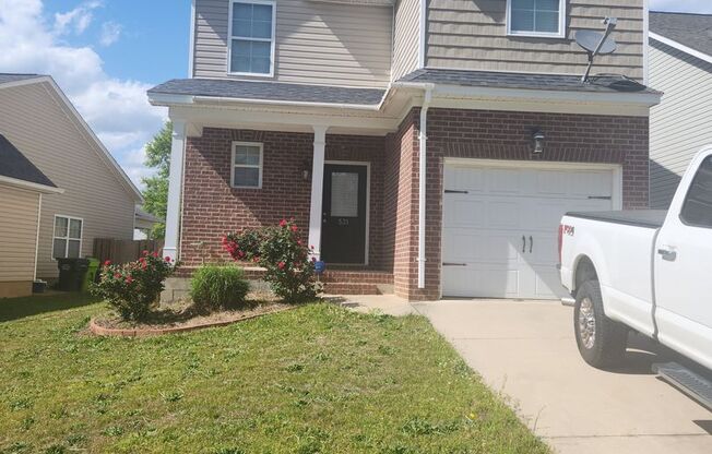 Beautiful 3 Bedroom 2.5 bath home Available NOW!