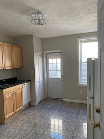 1 bed, 1 bath, $2,980, Unit 26