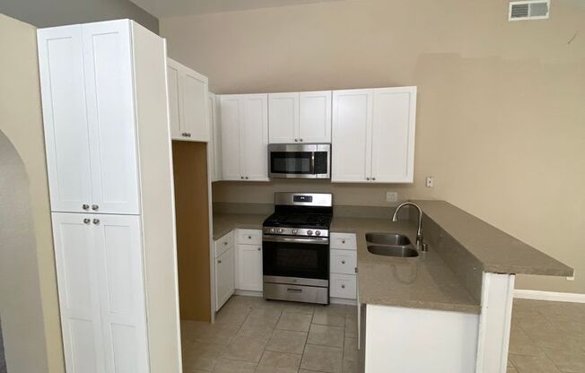 3 beds, 2 baths, $2,795