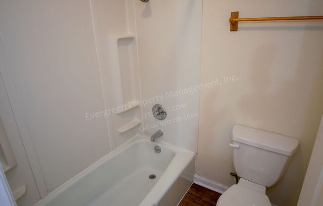 3 beds, 1.5 baths, $1,395