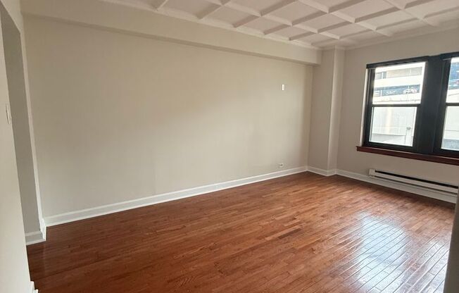 1 bed, 1 bath, 714 sqft, $2,475, Unit 0404