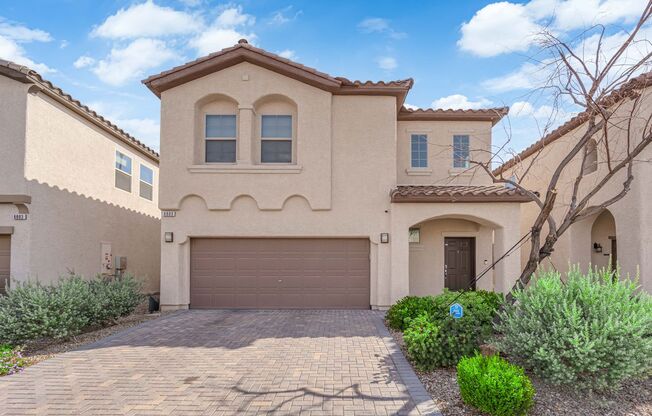 Immaculate 3 Bedroom, 2.5 Bathroom Home with a loft... A must see!!!
