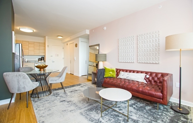 1 bed, 1 bath, 675 sqft, $4,426, Unit 640E
