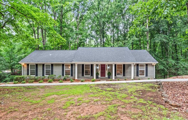 Prime Time Normal Town Living Home!