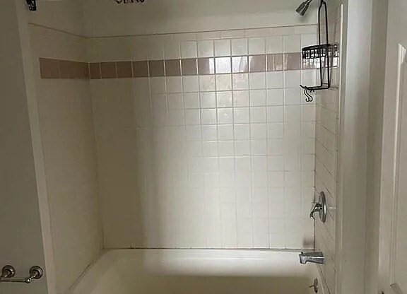 2 beds, 2 baths, 1,184 sqft, $2,800, Unit 805