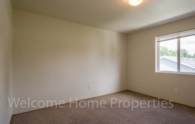 2 beds, 1 bath, $1,195