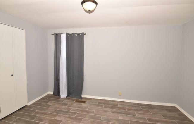 3 beds, 1 bath, $1,500