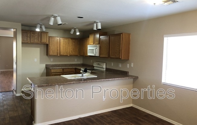 10153 N 115 DR