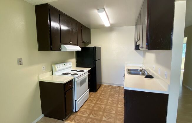 2 beds, 1 bath, $1,850