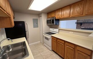 3 beds, 2 baths, $1,995, Unit # 101