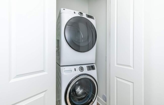 2 beds, 2 baths, 1,023 sqft, $2,153, Unit 384