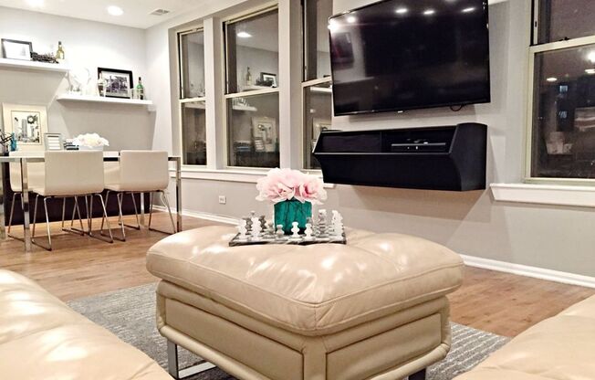 3 beds, 2 baths, 1,200 sqft, $4,095, Unit 911 - 2N