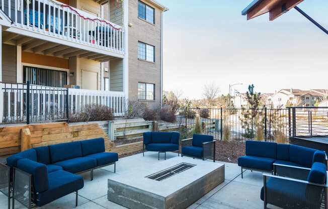 Outdoor Lounge at Apres Apartments in Aurora, CO