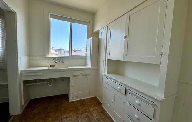 Studio, 1 bath, $1,495