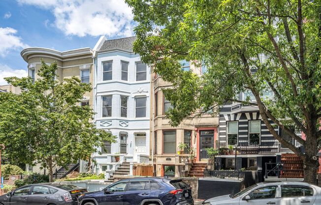 Available now! 2 Bed 2 Bath in Adams Morgan! Close to public transit and the best of city living!