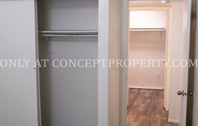 2 beds, 1 bath, 810 sqft, $1,299, Unit 30