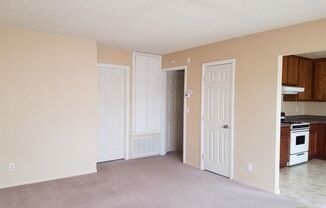 2 beds, 1 bath, 750 sqft, $1,495, Unit B