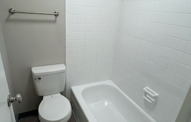 2 beds, 2 baths, 1,092 sqft, $1,175