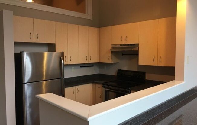 2 beds, 2 baths, 900 sqft, $1,850, Unit 403