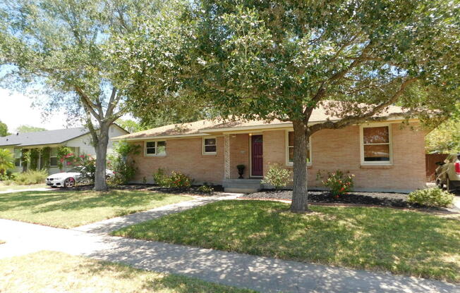 925 Wilshire - 2/Bed 2/Bath - $1845/month