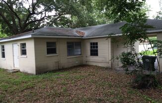 702 W 14th St.