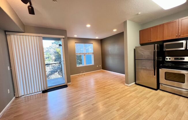 1 bed, 1 bath, $2,200