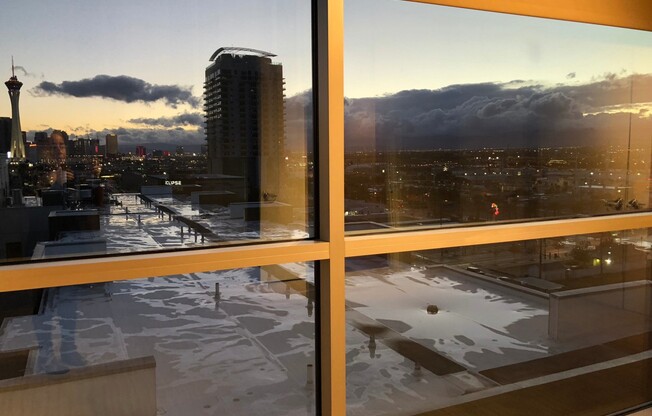 2 beds, 2 baths, $2,600, Unit Unit 909